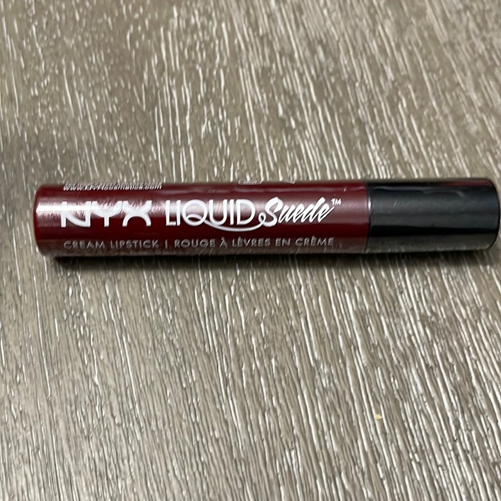 NYX Liquid Suede lipstick